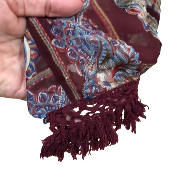 Umgee kimono style cover. Open front. Bell sleeves. Tassel hem. Size S/M - Picture 5 of 8